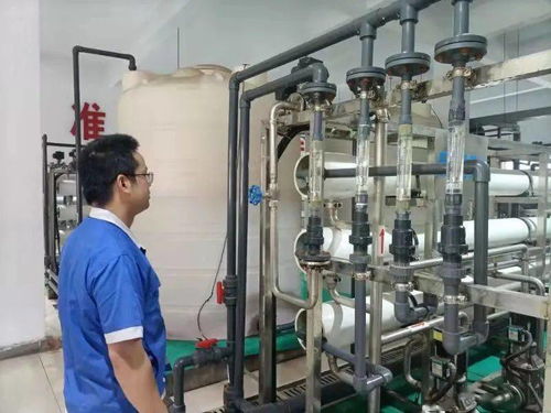 国庆假期,他们在这里坚守......